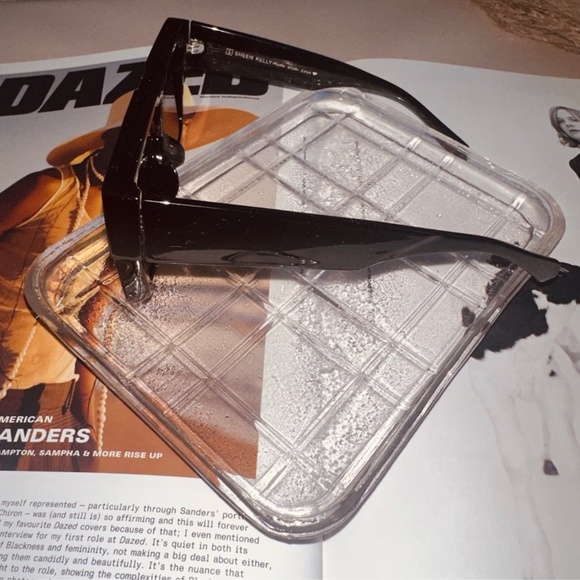 SUNGLASSES Black Flattop Centre Jewel Shades - Picture 3 of 3
